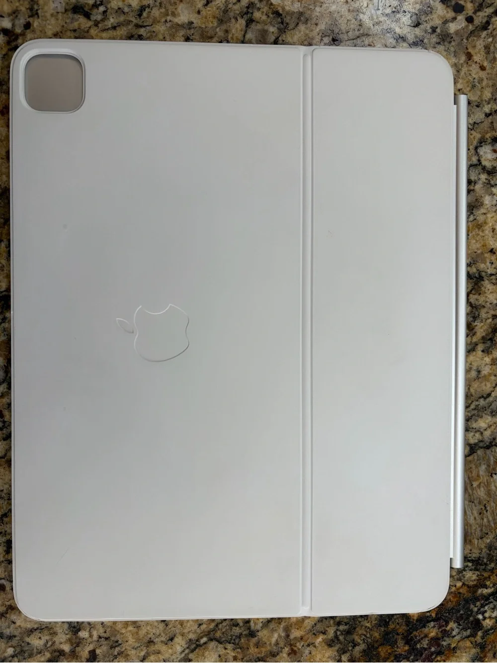 Apple Magic Keyboard for iPad Pro M4 13in in great condition